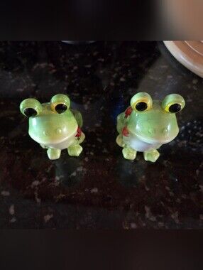 Vintage Frog Salt Pepper Shakers 70s 80s Ceramic Painted